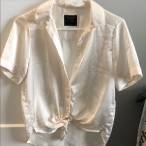 Silky short sleeve collared cream top